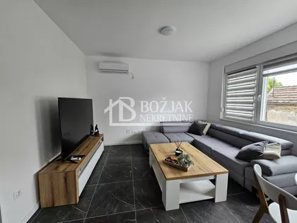 Toše Jovanovića | 4zida.rs