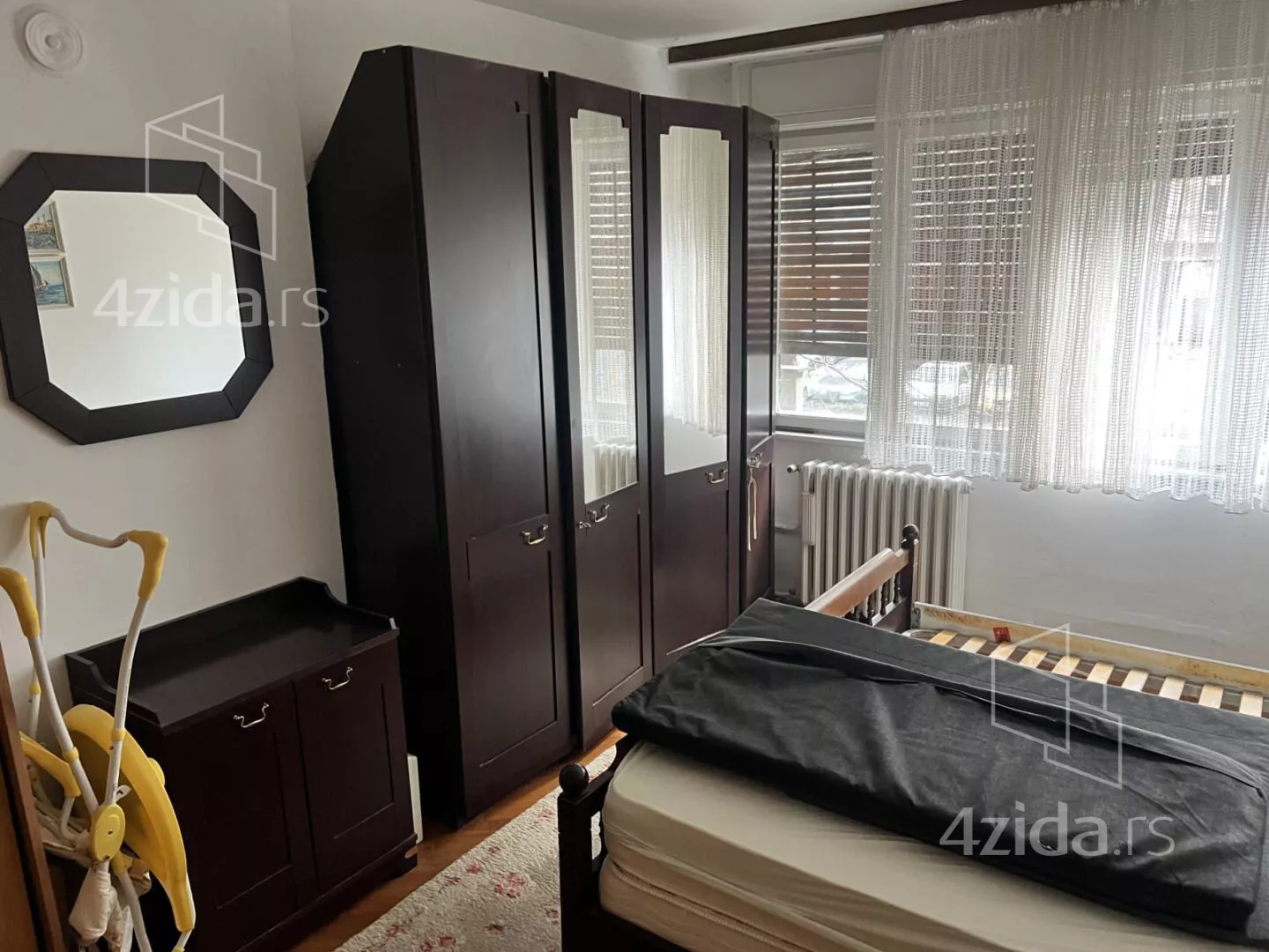 Troiposoban stan | 4zida