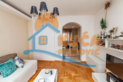 Božidarčeva | 4zida.rs