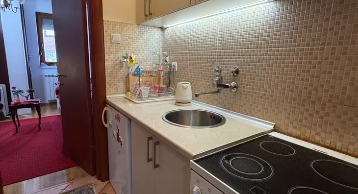 Petoiposoban stan | 4zida