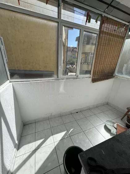 Kneževačka | 4zida.rs