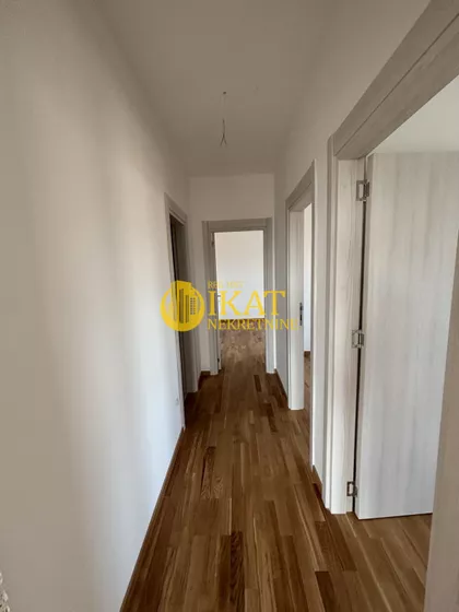 Karađorđeva | 4zida.rs
