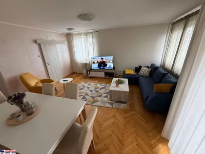 Ustanička | 4zida.rs