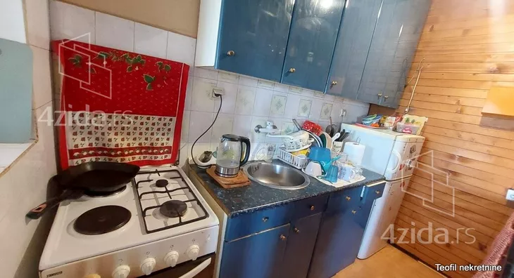 Šestosoban stan | 4zida