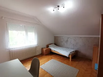 Mali Bajmok | 4zida.rs