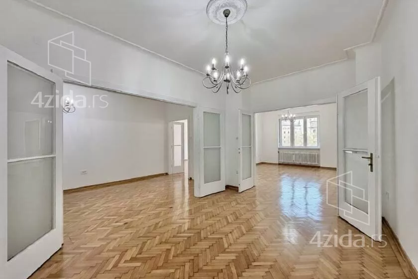 Četvoroiposoban stan | 4zida