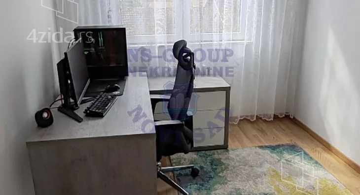 Petosoban stan | 4zida