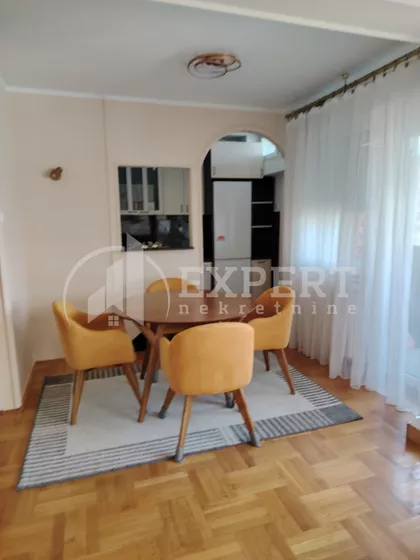 Trg učitelja Tase | 4zida.rs