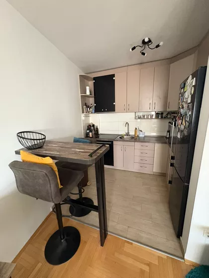 Jug Bogdana | 4zida.rs