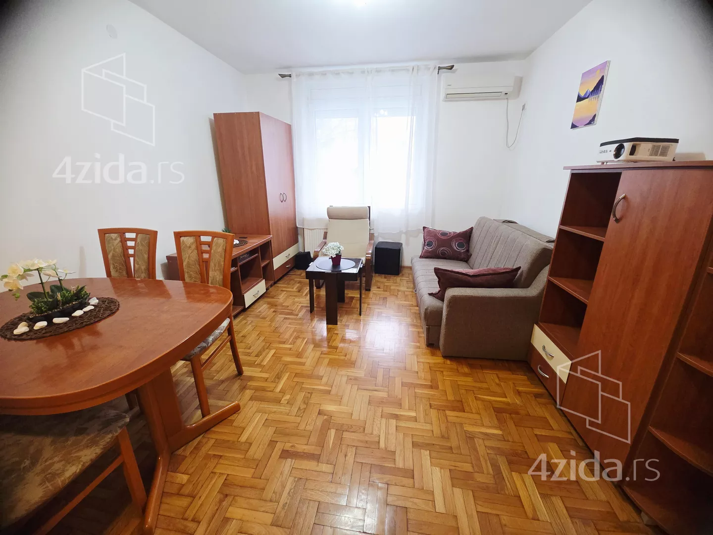 Dvoiposoban stan | 4zida