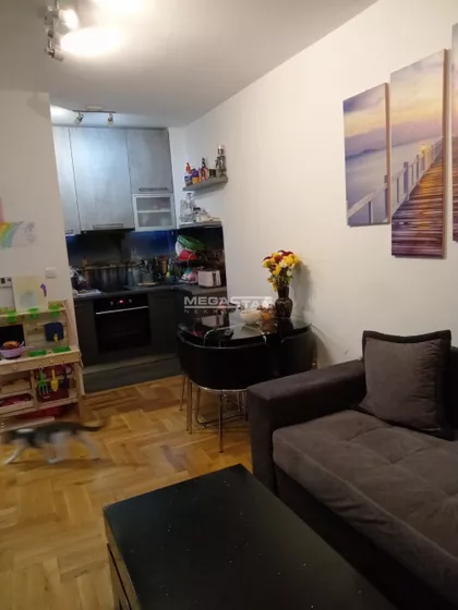 Samjuela Beketa | 4zida.rs