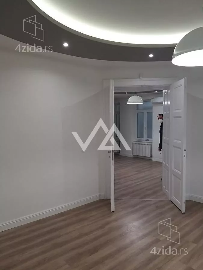 Šestosoban stan | 4zida