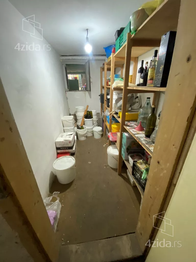 Šestosoban stan | 4zida