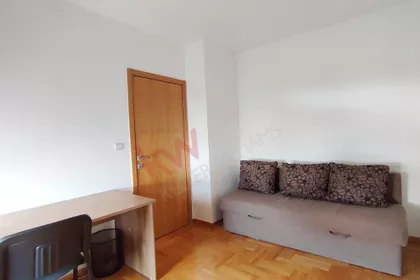 Vladimira Mitrovića | 4zida.rs
