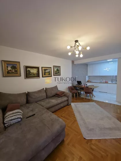 DANILA KIŠA | 4zida.rs