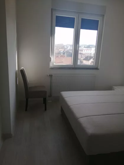 Miloša Pocerca 15 | 4zida.rs