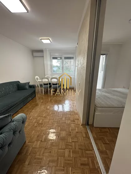 Bulevar Cara Lazara 54 | 4zida.rs
