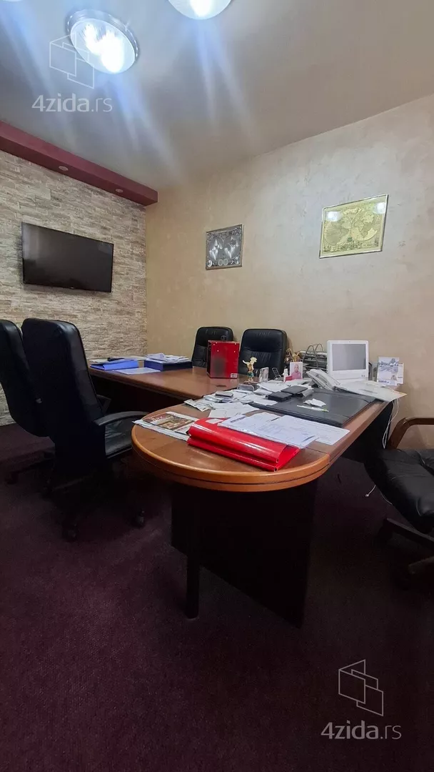 Poslovni prostor | 4zida