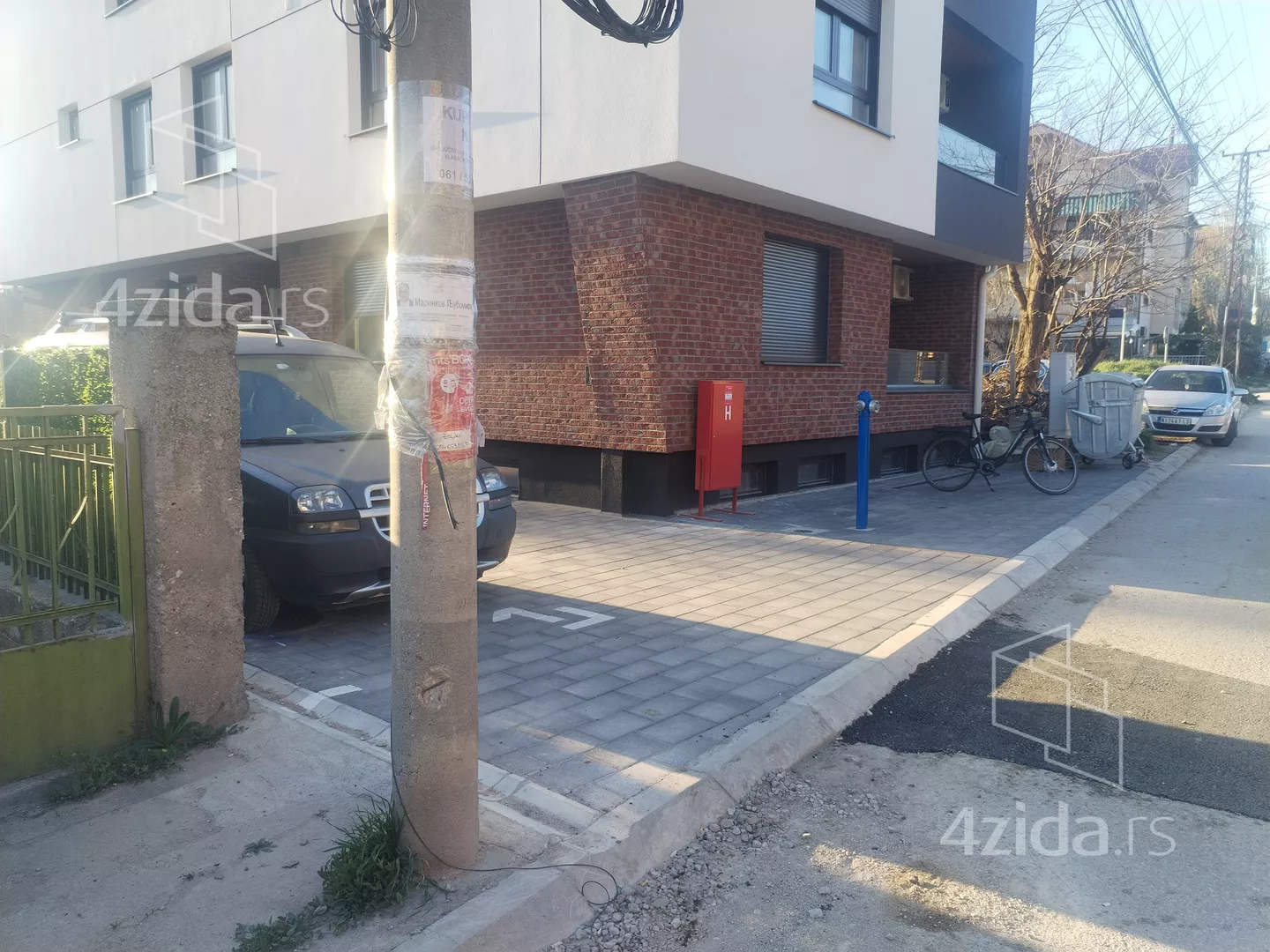 Jednoiposoban stan | 4zida