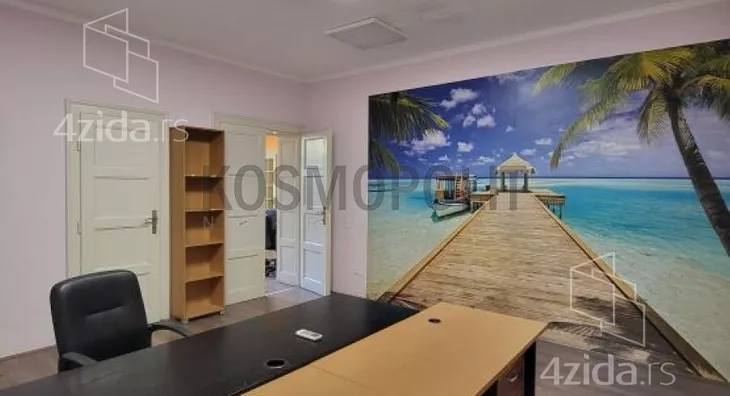 Četvoroiposoban stan | 4zida