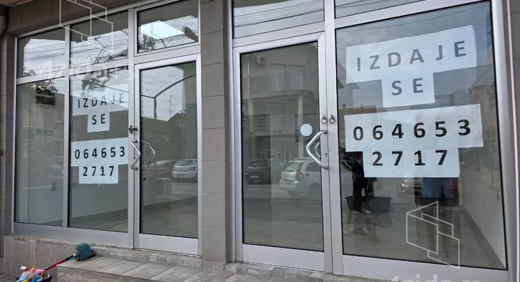 Lokal | 4zida