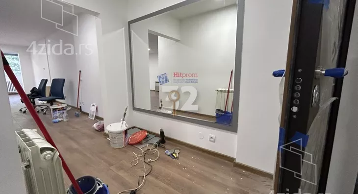 Četvoroiposoban stan | 4zida