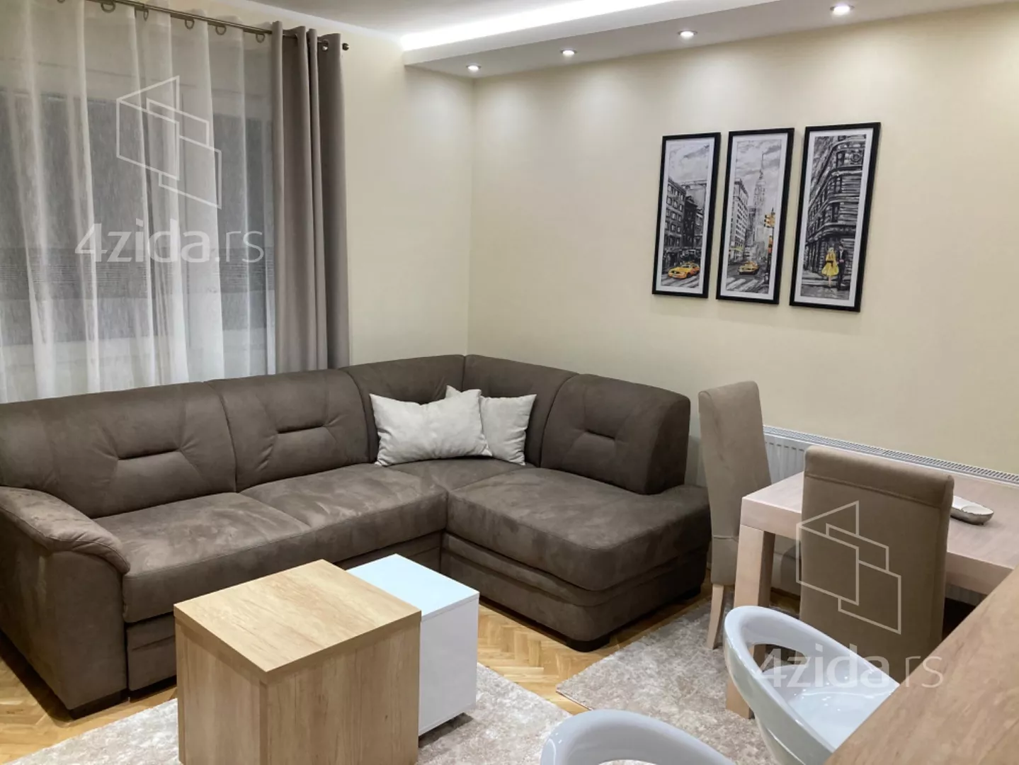 Dvoiposoban stan | 4zida