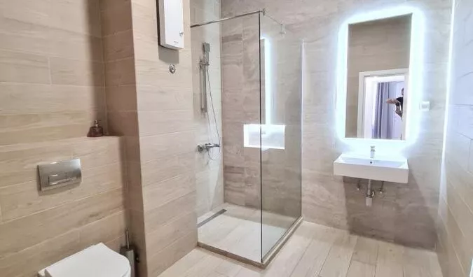 Šestosoban stan | 4zida