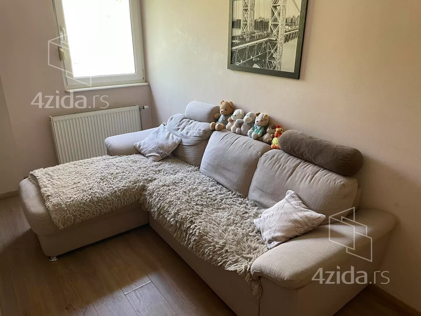 Jednoiposoban stan | 4zida