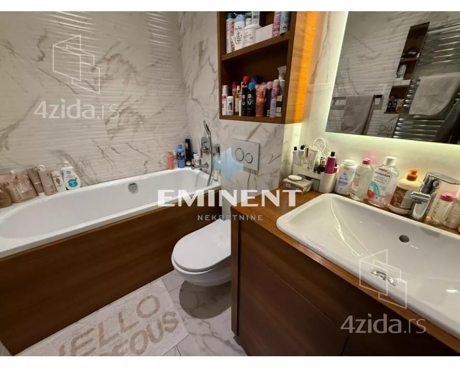 Petosoban stan | 4zida