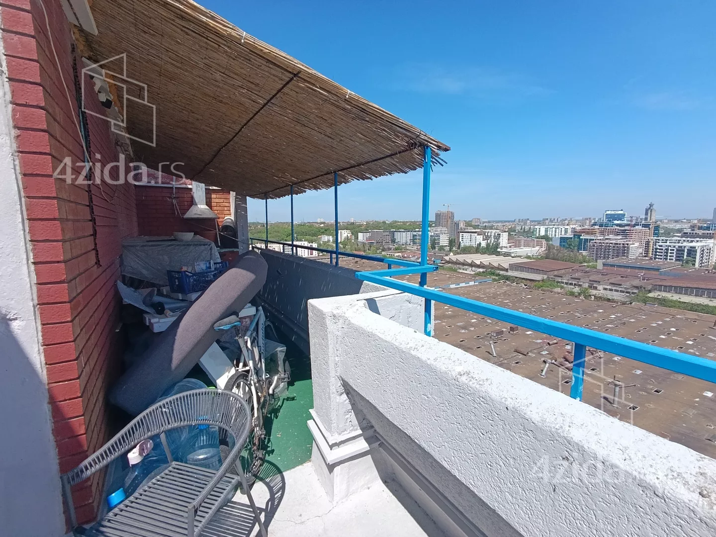 Troiposoban stan | 4zida