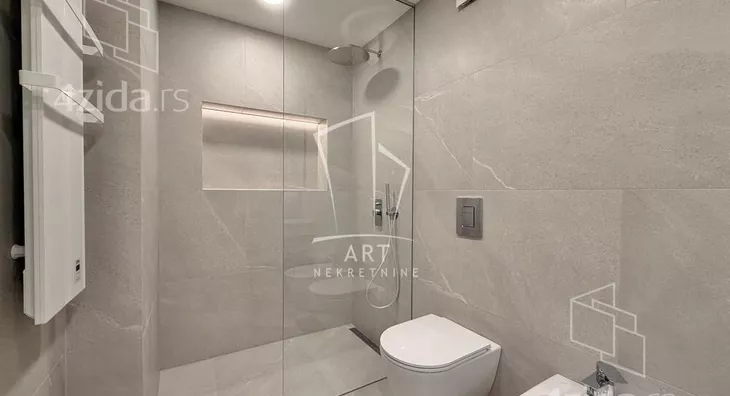 Petosoban stan | 4zida