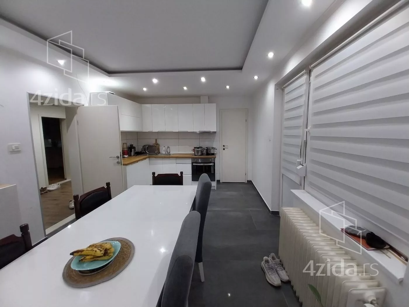 Petosoban stan | 4zida