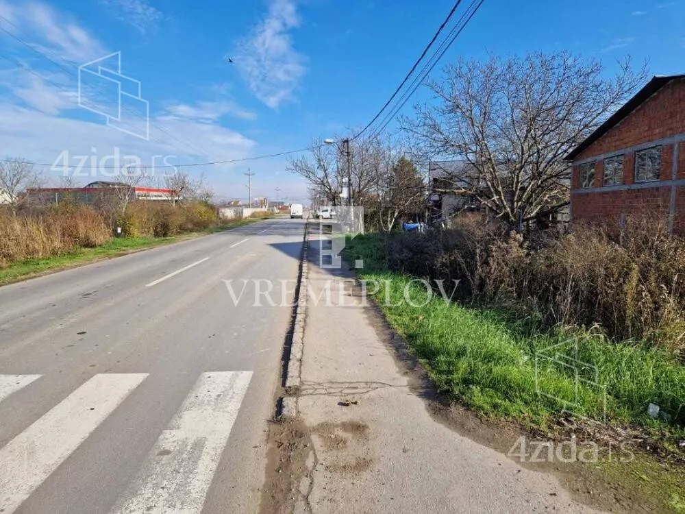 Poslovna zgrada | 4zida