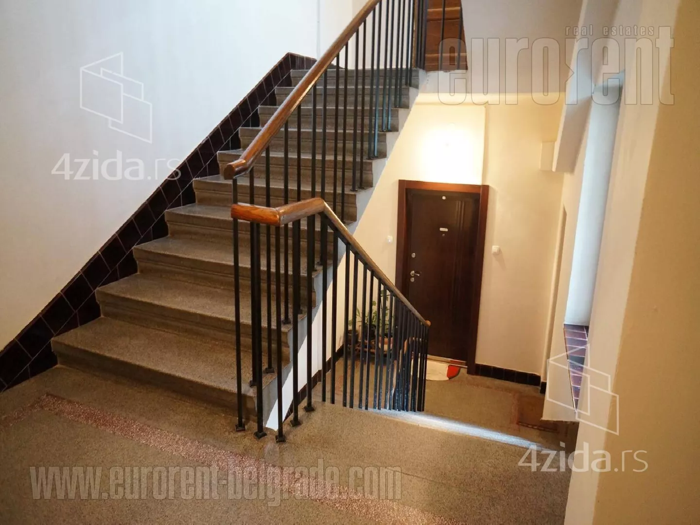 Četvoroiposoban stan | 4zida