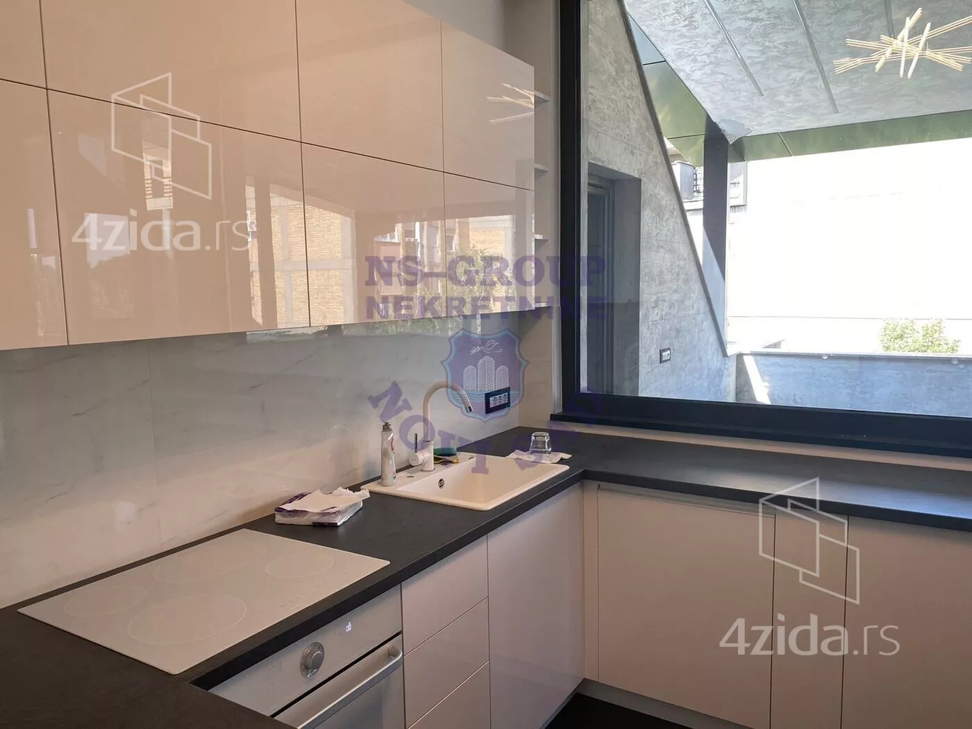 Šestosoban stan | 4zida