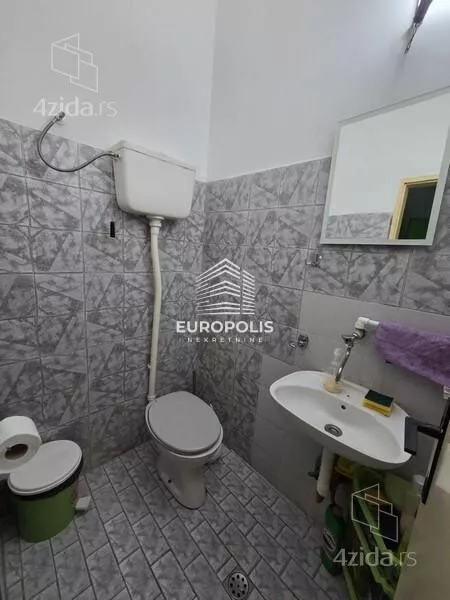 Lokal | 4zida