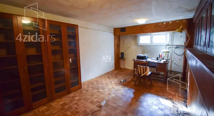 5-etažna kuća | 4zida