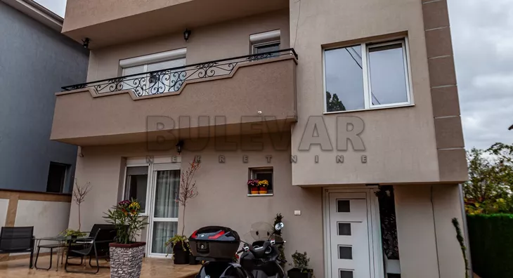 3-etažna kuća | 4zida