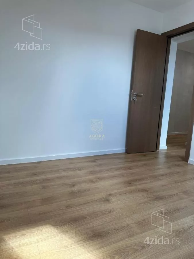 Četvoroiposoban stan | 4zida