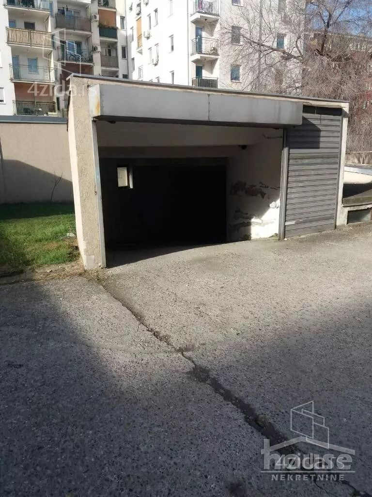 Garaža | 4zida