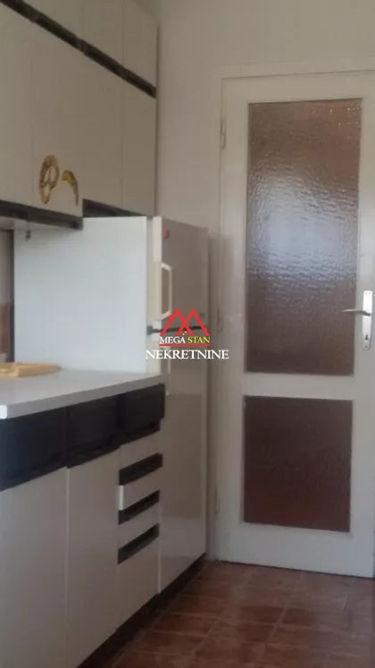 Bulevar Cara Lazara | 4zida.rs