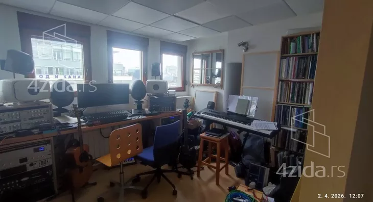 Četvoroiposoban stan | 4zida