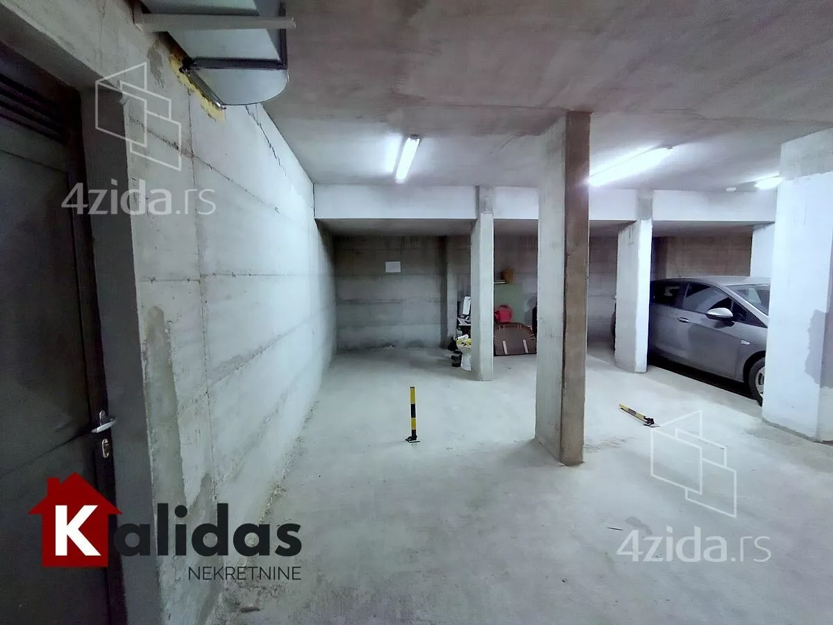 Garaža | 4zida