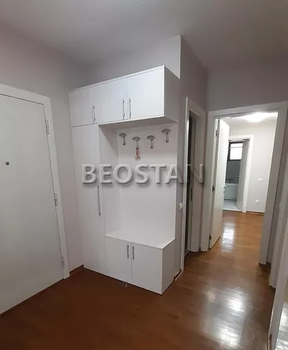 Pivljanina Baja | 4zida.rs