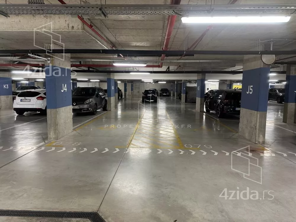 Garaža | 4zida