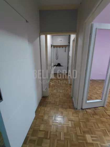 Sretena Mladenovića Mike | 4zida.rs