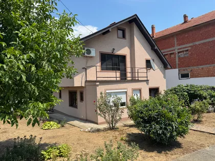 Popović | 4zida.rs