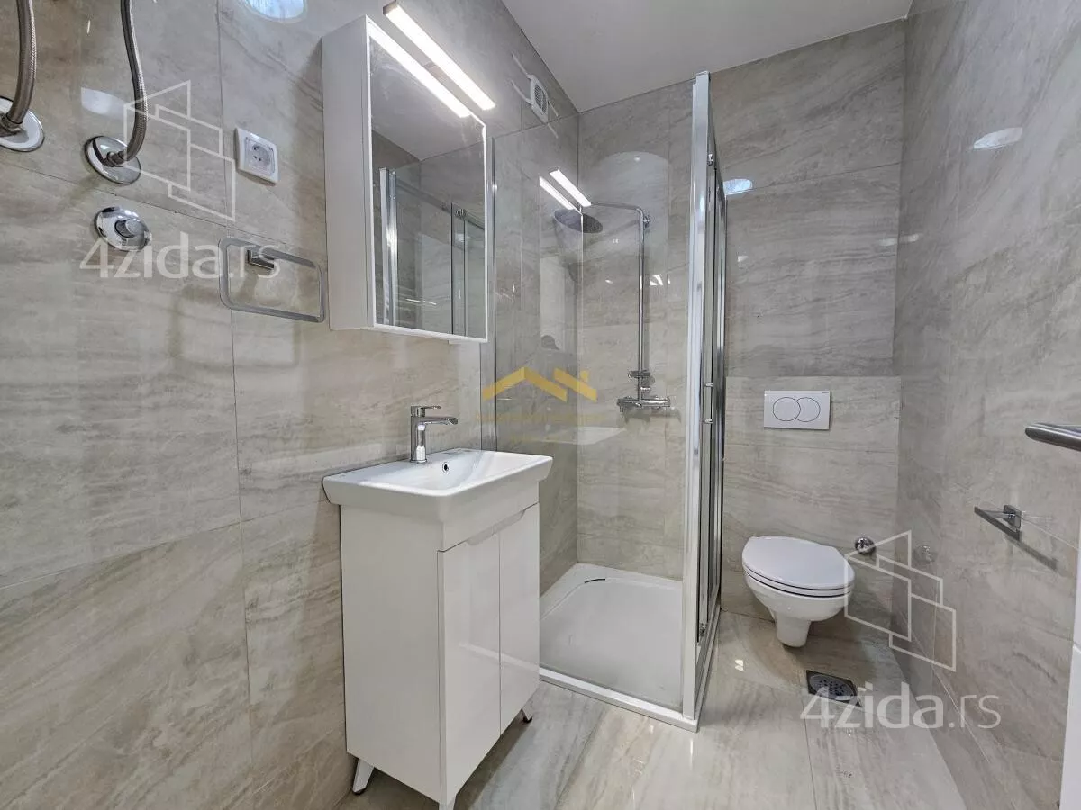 Petosoban stan | 4zida