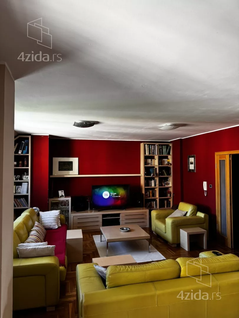 Četvoroiposoban stan | 4zida